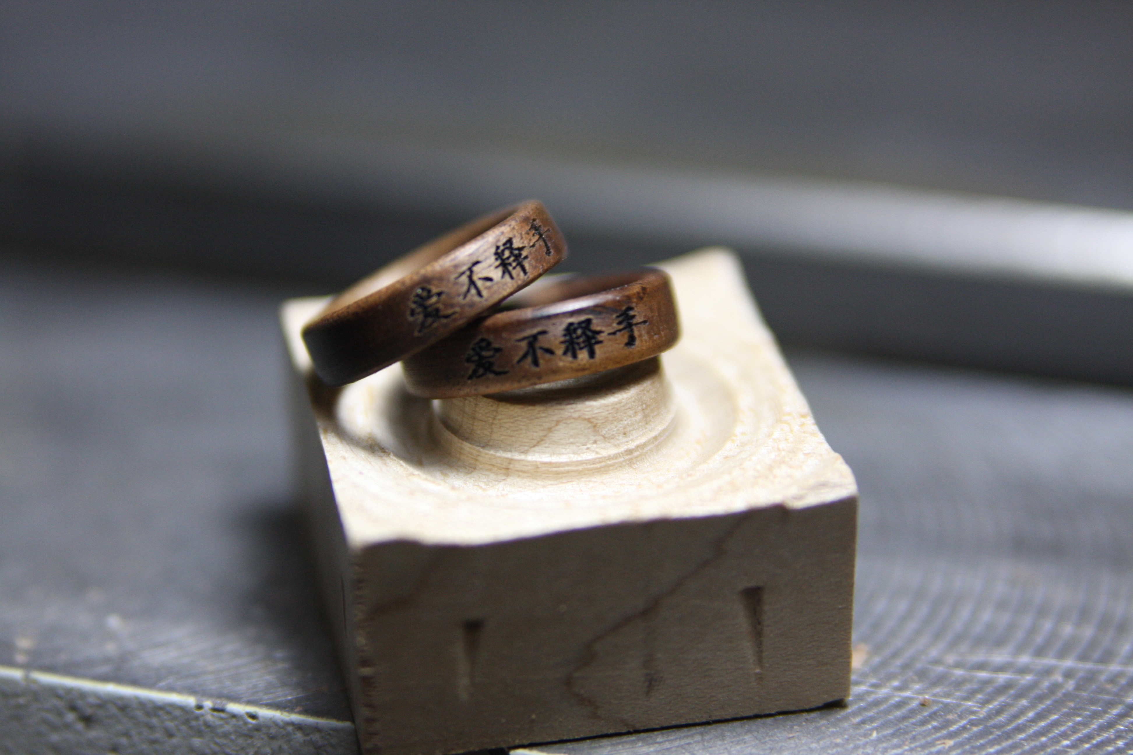<b><p>Wood ring Flat band type sp Anniversary Loly</p></b><b><p>木のリング 坪バンド型 春 記念日 ラブリーアイテム 感性ジュエ アンティークスタイル</p></b><br /><br /><p align='center'>