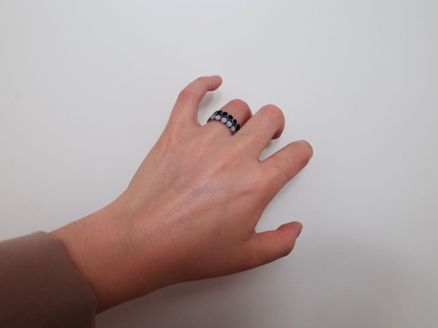 <b><p>silver Moth-Daught onyx Dgle ring ste Turquoise</p></b><b><p>シルバー 螺鈿 オニキス ドングル 原石 ターコイズ 重ね着 20代の女性</p></b><br /><br /><p align='center'>