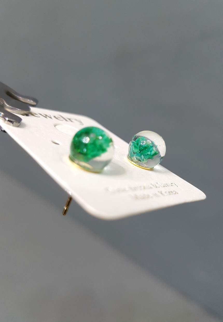 <b><p>Freshwater pearl ball rings limid-edition</p></b><b><p>生花カスミソウボールピアス 限定版 ロマンチックパープル 豪華な おませ ゲストのファッション</p></b><br /><br /><p align='center'>