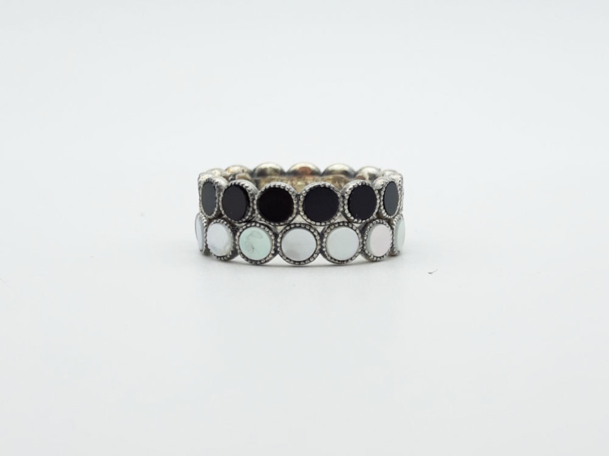 <b><p>silver Moth-Daught onyx Dgle ring ste Turquoise</p></b><b><p>シルバー 螺鈿 オニキス ドングル 原石 ターコイズ 重ね着 20代の女性</p></b><br /><br /><p align='center'>