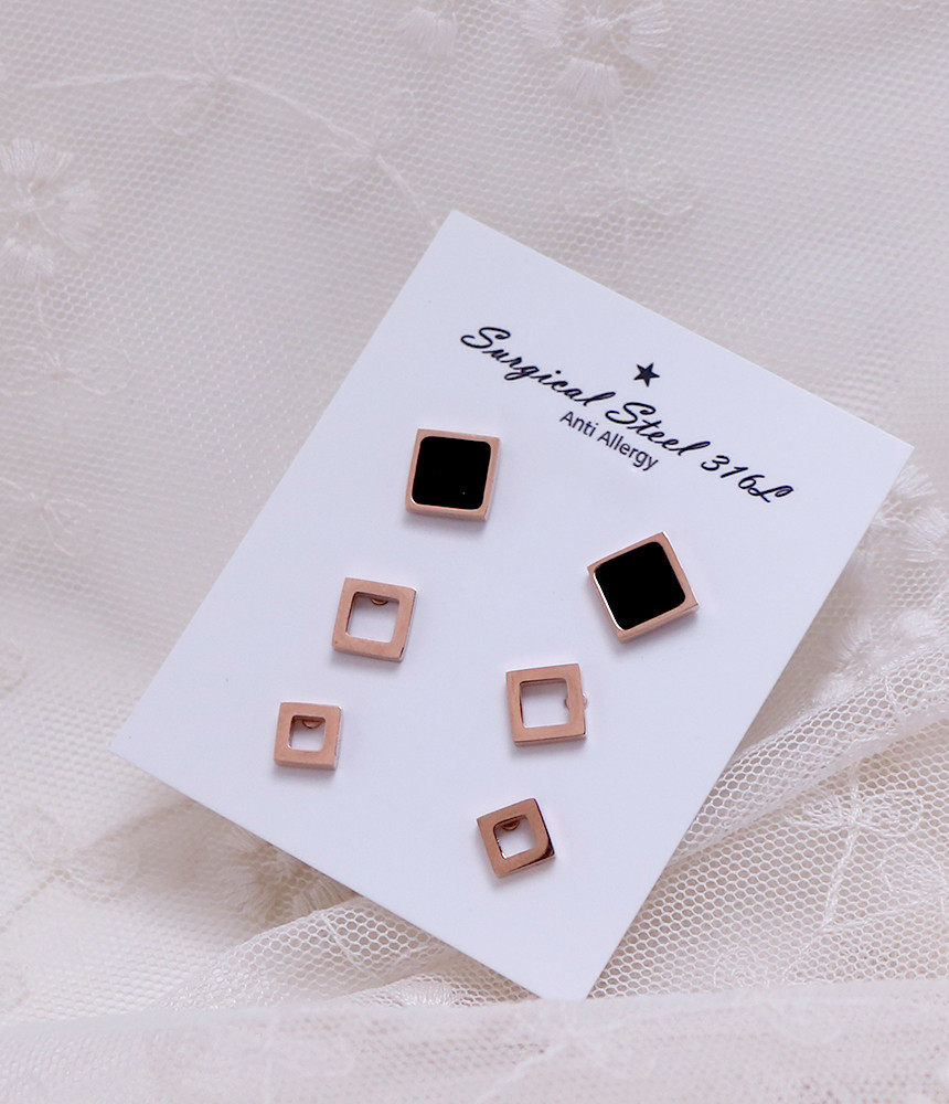 <b><p>Black Square 6 pieces Surge Steel ering titanium</p></b><b><p>ブラックスクエア6ピース 書かれているカールスチール イヤリング チタン ステンレス</p></b><br /><br /><p align='center'>