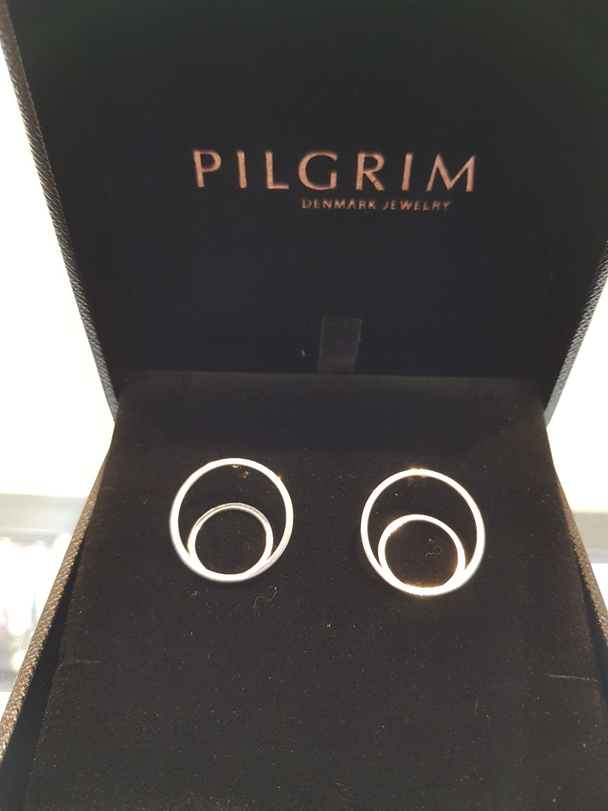 <b><p>Pilgrim ng ear 61181x063</p></b><b><p>ピルグリム リング イヤ 61181x063</p></b><br /><br /><p align='center'>
