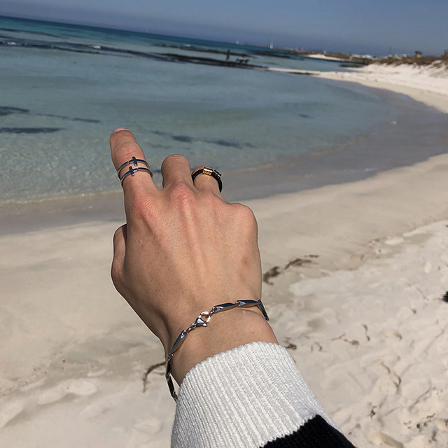 <b><p>wire ring black Man ddy co Look at work Sweet</p></b><b><p>ワイヤー リング 黒 男ダンディコーディネート 出勤ルック サンコム若々しく 残っバカンス</p></b><br /><br /><p align='center'>