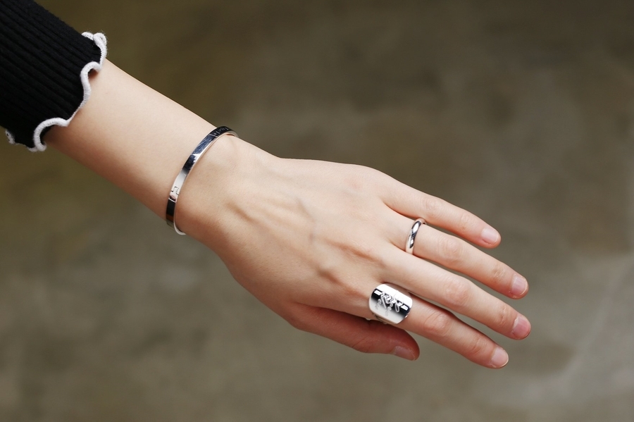 <b><p>99 silv Sr Engage ri 3mm, 5.4 eraable Annisary</p></b><b><p>99シルバー ウンガラクジ アンゲージ リング 3mm、4mm、5.4mm、5.7mm、刻印可能</p></b><br /><br /><p align='center'>