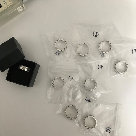 <b><p>925 silver Saint Laure ch Lettg rg Couplg</p></b><b><p>925 シルバー サンローラン チェーン レタリングリング カップ モダン シンプルアクセサリー</p></b><br /><br /><p align='center'>