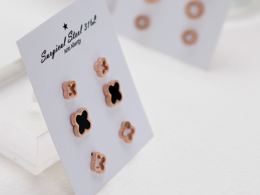 <b><p>Black Clover 6 pieces Surge Steel earring</p></b><b><p>ブラッククローバー6ピース 書かれているカールスチール イヤリング チタン ステンレス</p></b><br /><br /><p align='center'>