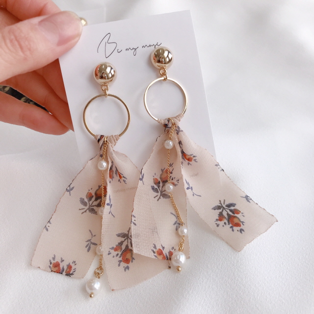 <b><p>Mary Jane Chiffon flower Pel Drop eing 3</p></b><b><p>メアリー・ジェーン シフォン フラワー 真珠 ドロップ イヤリング 3 色 レース</p></b><br /><br /><p align='center'>