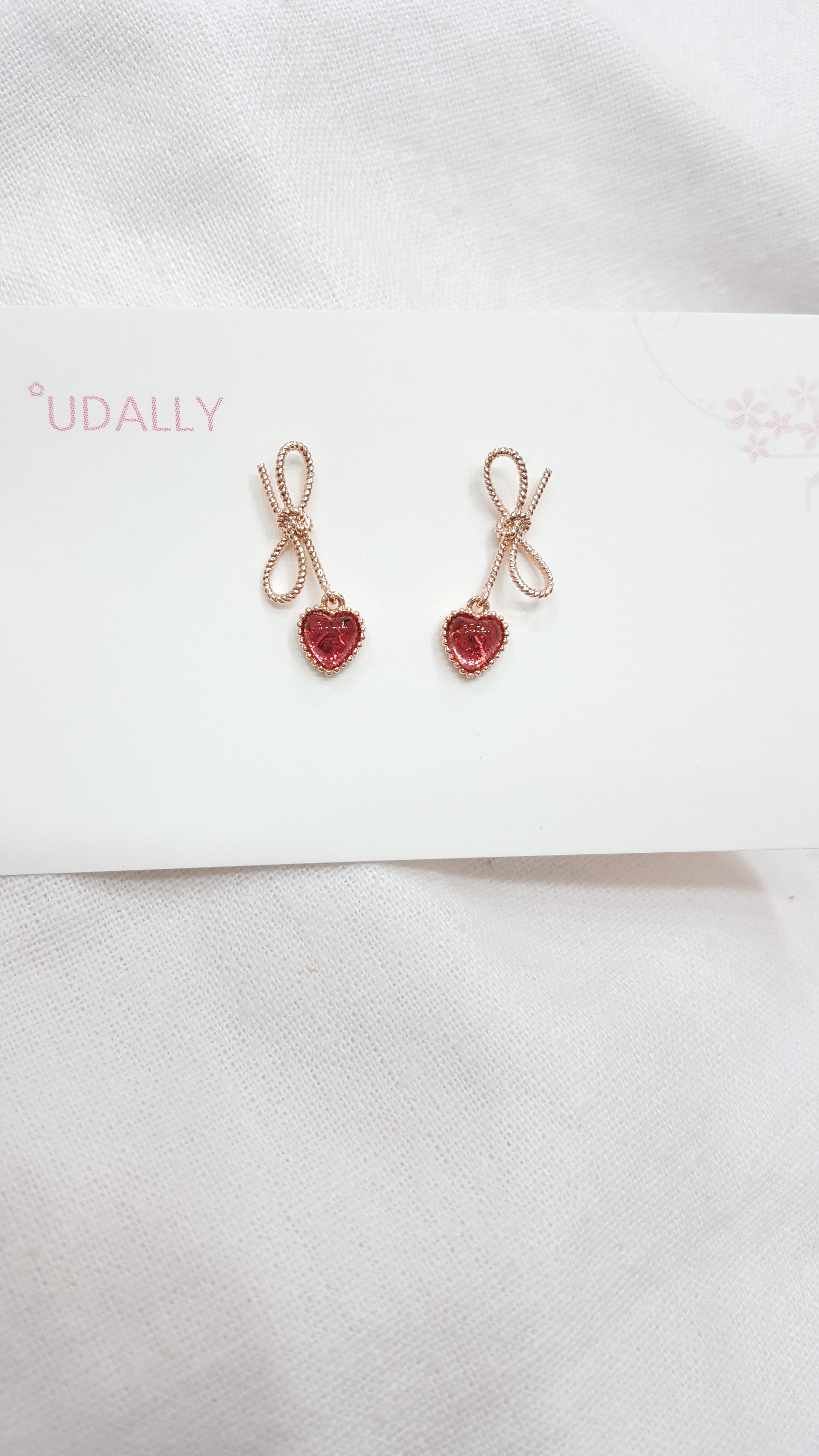 <b><p>Red Ribbon earing</p></b><b><p>レッドリボン イヤリング</p></b><br /><br /><p align='center'>