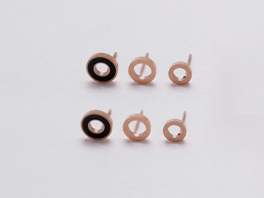 <b><p>Black Clover 6 pieces Surge Steel earring</p></b><b><p>ブラッククローバー6ピース 書かれているカールスチール イヤリング チタン ステンレス</p></b><br /><br /><p align='center'>