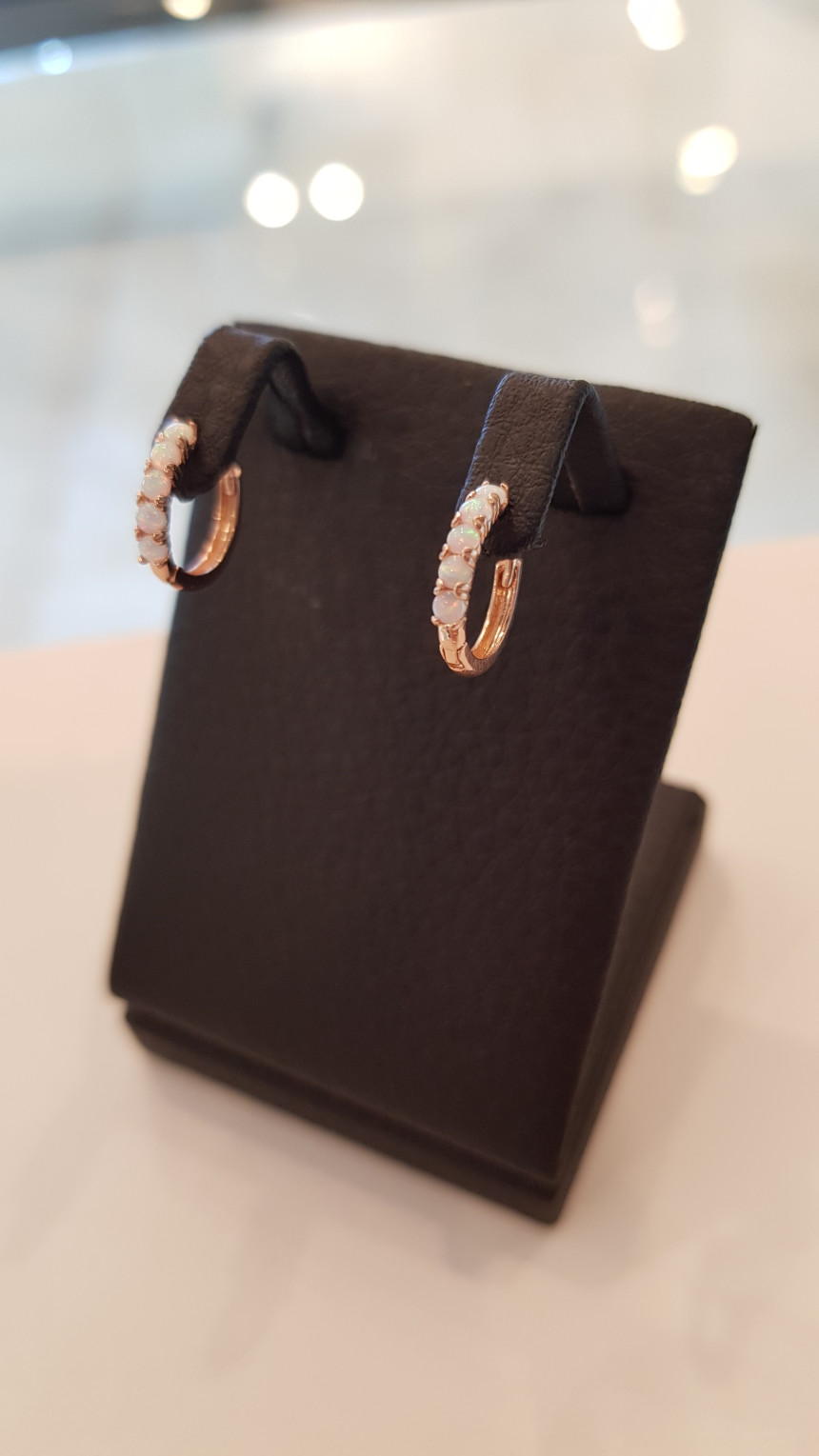 <b><p>Musel 14k Opal One-Touch Earrings DGKE-M343</p></b><b><p>ミュジェル 14kオパールワンタッチピアス DGKE-M343 誕生石 10月に</p></b><br /><br /><p align='center'>