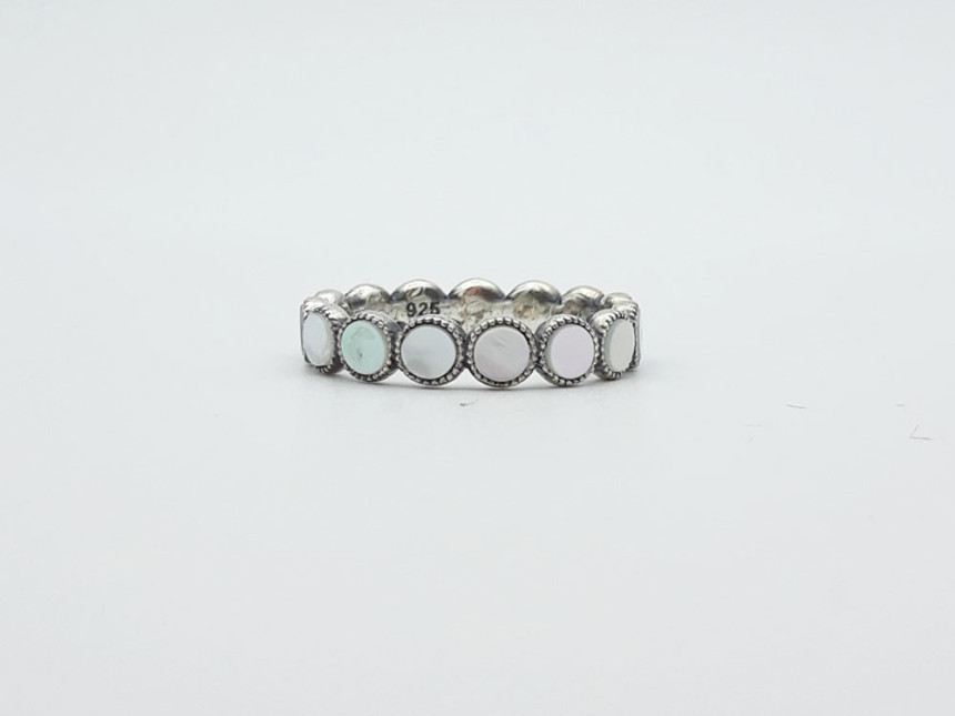 <b><p>silver Moth-Daught onyx Dgle ring ste Turquoise</p></b><b><p>シルバー 螺鈿 オニキス ドングル 原石 ターコイズ 重ね着 20代の女性</p></b><br /><br /><p align='center'>