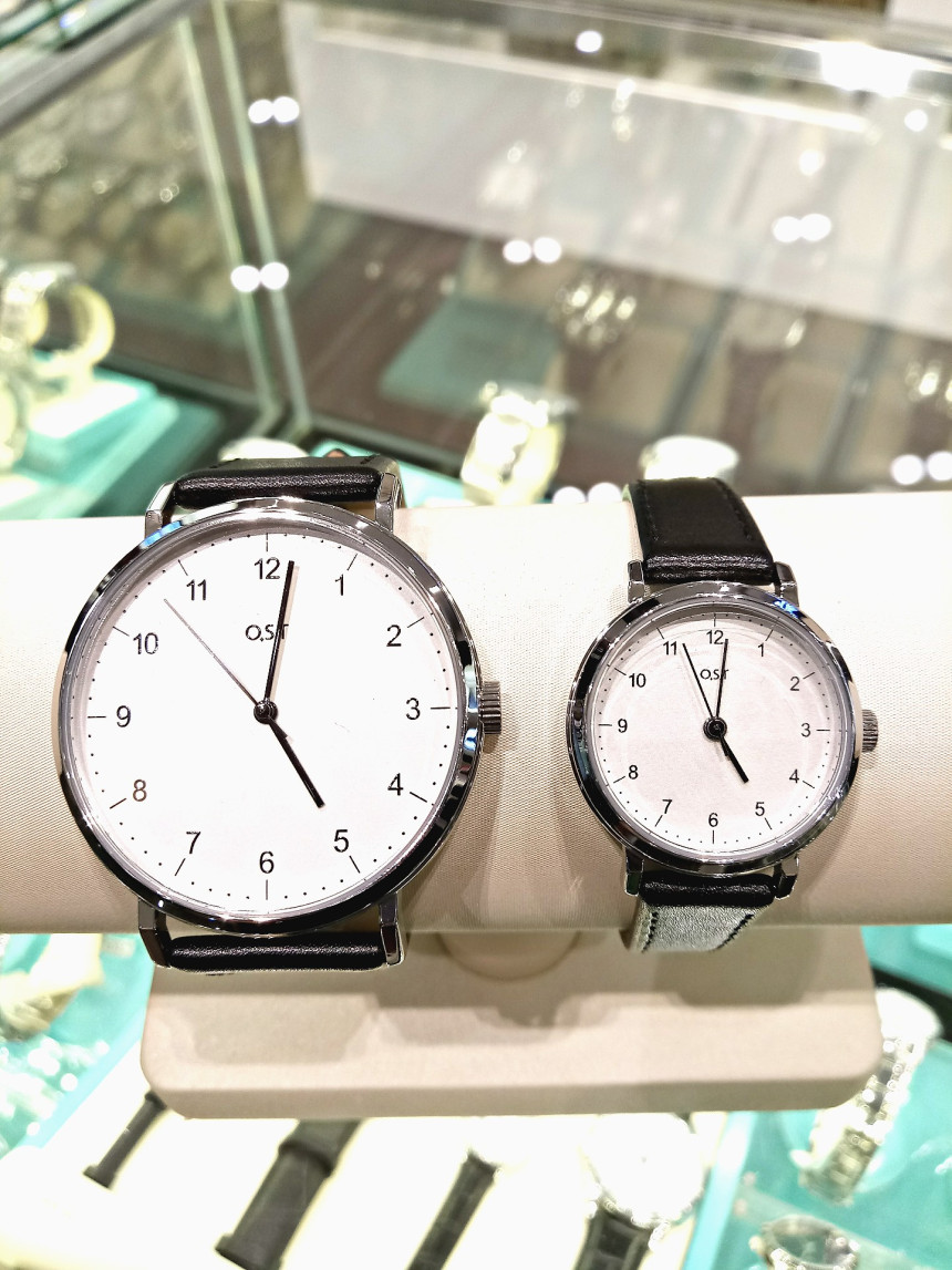 <b><p>OST Black Daily Couple Leather Band Wch OTC118213A</p></b><b><p>OST ブラックデイリーカップルレザーバンド腕時計OTC118213ASB 23</p></b><br /><br /><p align='center'>