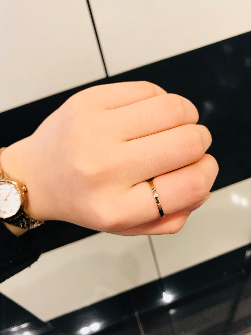 <b><p>Lloyd Uneven Thread ring female LR08249 40s</p></b><b><p>ロイド 無地 糸リング 女性 LR08249 40代 記念日 ホワイトデー 重ね着</p></b><br /><br /><p align='center'>