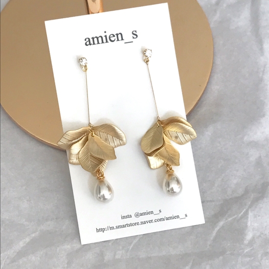 <b><p>Amiens flower bell earing Nick-free simple</p></b><b><p>アミアンス フラワー ベル イヤリング 無ニッケル シンプル 花のグ ゴールド ティーク</p></b><br /><br /><p align='center'>