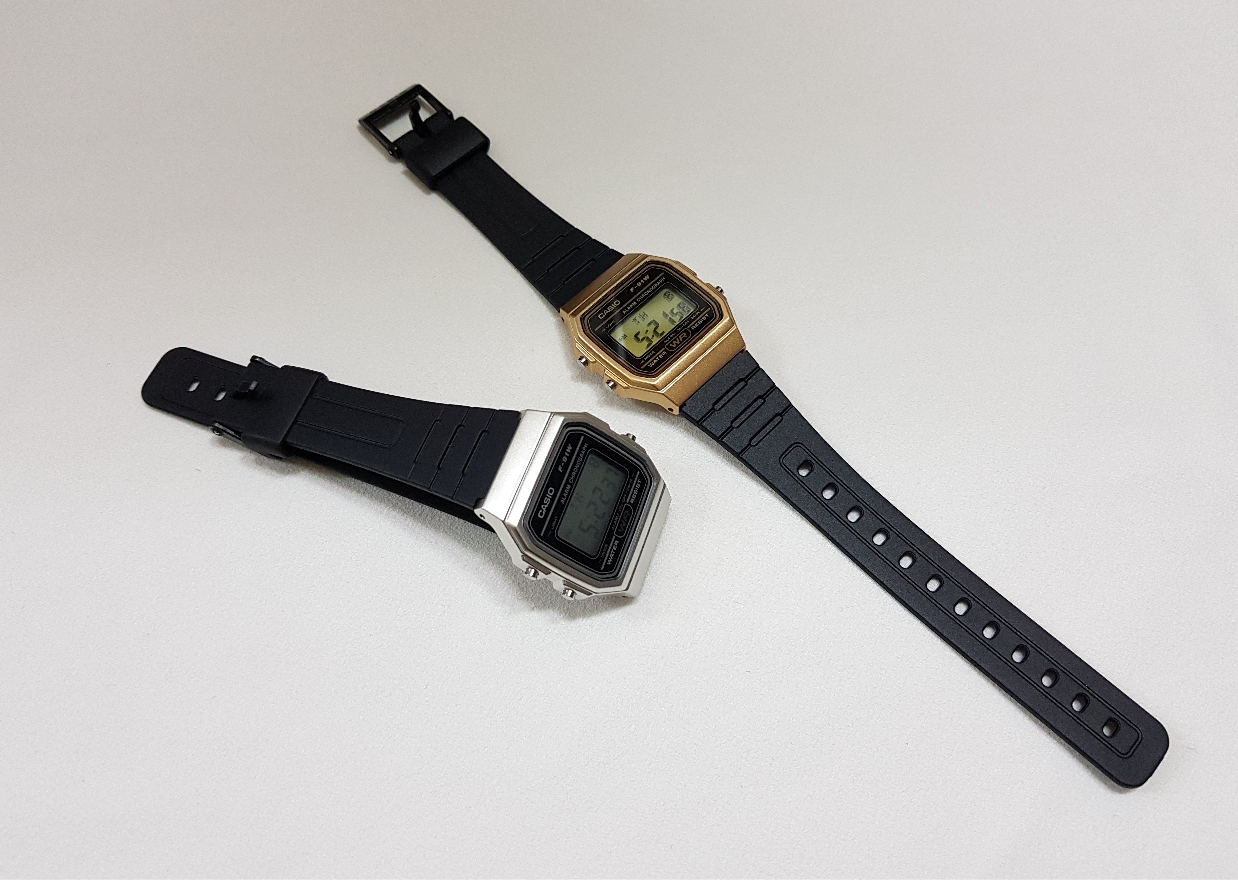 <b><p>unisex basic Co clock 2cor uple A twenties</p></b><b><p>男女共用 ベーシック カシオ 時計 2色 カップル 20代の男性 1女性 アイテム</p></b><br /><br /><p align='center'>