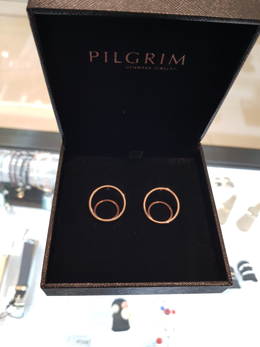 <b><p>Pilgrim ng ear 61181x063</p></b><b><p>ピルグリム リング イヤ 61181x063</p></b><br /><br /><p align='center'>