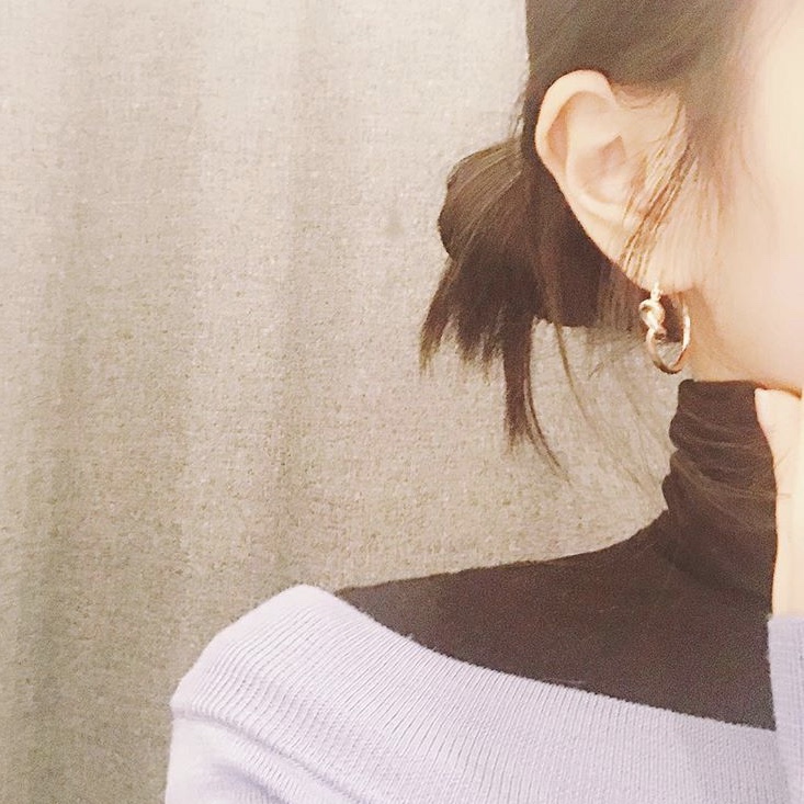 <b><p>knot ring ear</p></b><b><p>結び目 リング イヤ</p></b><br /><br /><p align='center'>