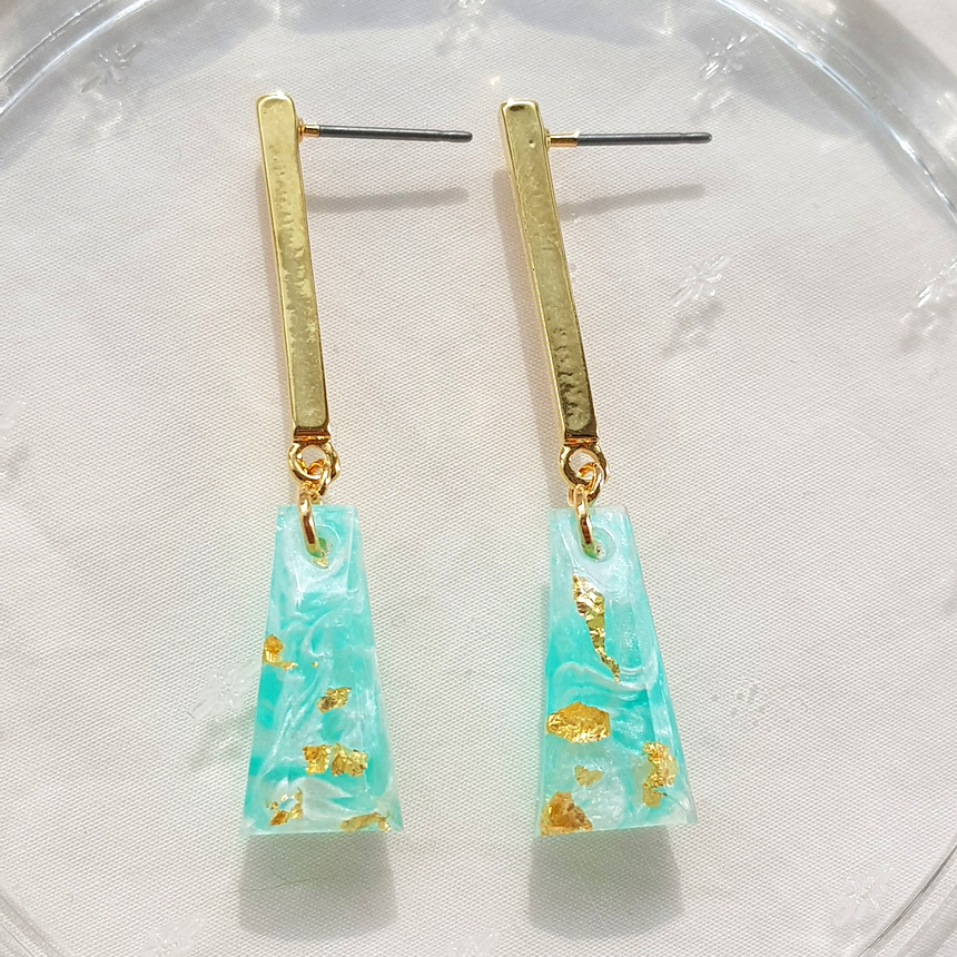 <b><p>Emerald city earring Twenties won picnic</p></b><b><p>エメラルド シティ イヤリング 20代の女性 外出 シンプルユニーク 視線集中 したアイテム</p></b><br /><br /><p align='center'>