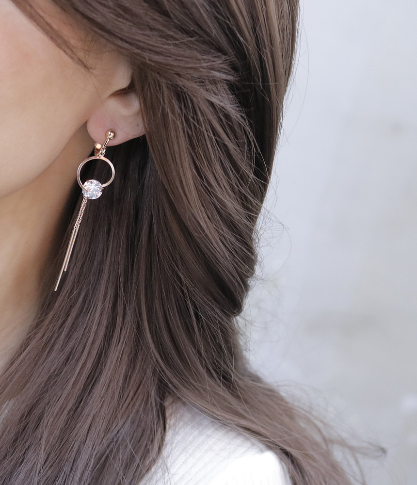 <b><p>Point tester earrg Luxurious feelg Modn Circle</p></b><b><p>ポイントタッセル イヤリング 高級感 モダンサークル ドレッシーな ブブゴールド</p></b><br /><br /><p align='center'>