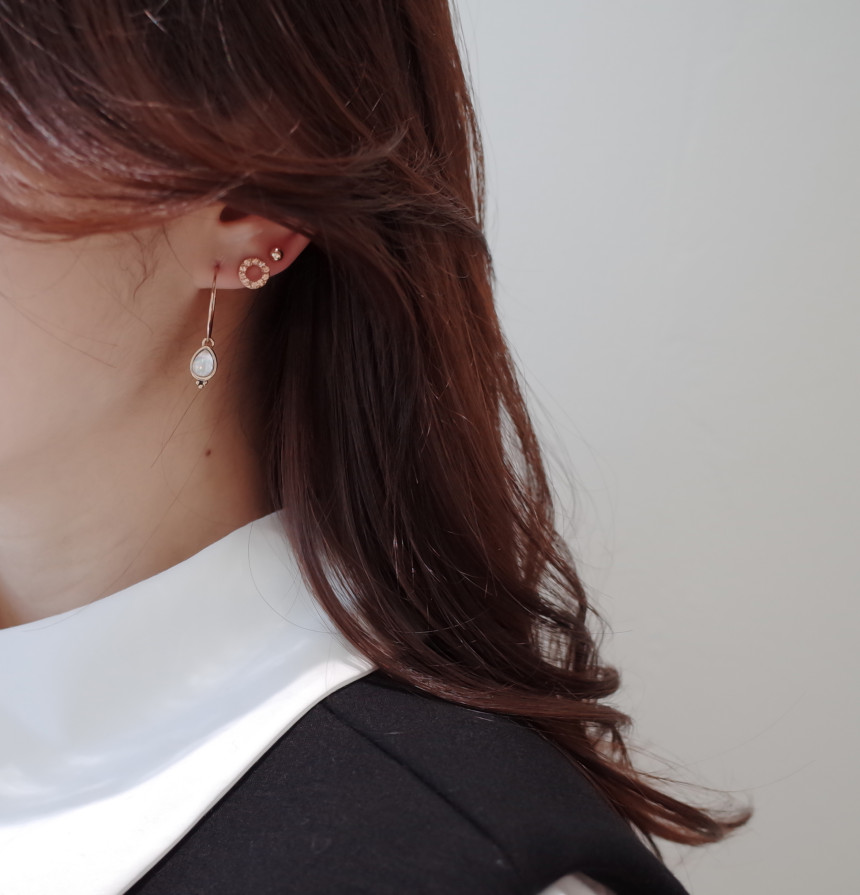 <b><p>Forever 10See Stone ring ear Simple Unique</p></b><b><p>永遠 10See ストーンリング イヤ シンプルユニーク スタイリッシュルック 30代の女性</p></b><br /><br /><p align='center'>