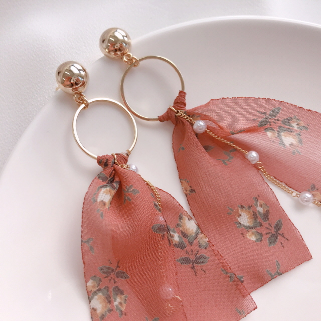 <b><p>Mary Jane Chiffon flower Pel Drop eing 3</p></b><b><p>メアリー・ジェーン シフォン フラワー 真珠 ドロップ イヤリング 3 色 レース</p></b><br /><br /><p align='center'>