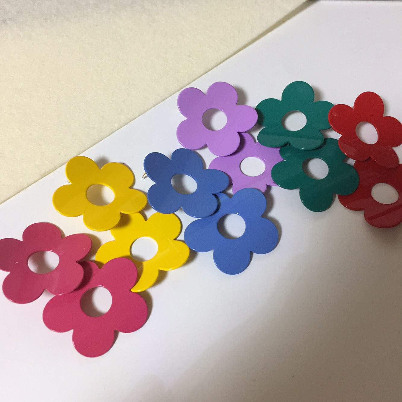 <b><p>flower Bold Fr Retro Kim Na Young st cor</p></b><b><p>フラワー ボールド 花 レトロ キム・ナヨン セント カラー ポイ ドロップ イヤリング</p></b><br /><br /><p align='center'>