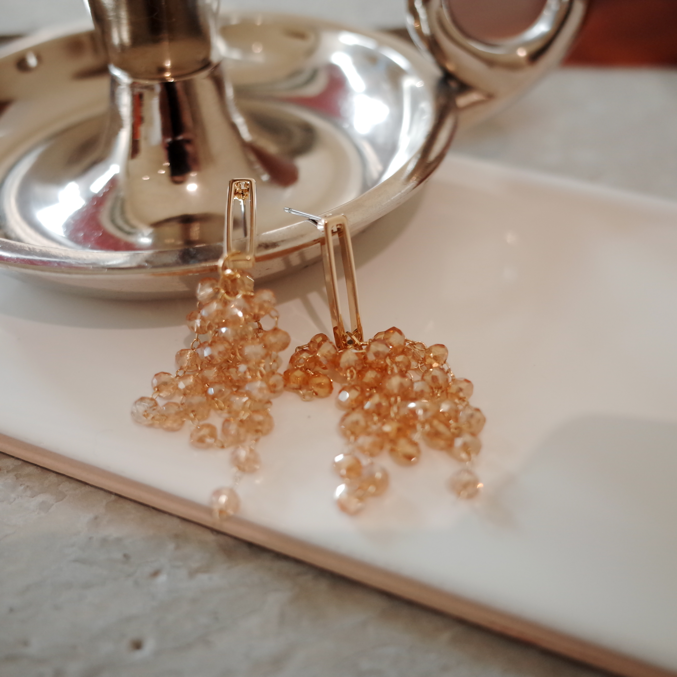 <b><p>Kyukyu Rectangular Bubble pel Drop Eris Simp</p></b><b><p>キュキュ 長方形バー バブル真珠 ドロップイヤリング シンプルユニーク スタイリッシュルック</p></b><br /><br /><p align='center'>