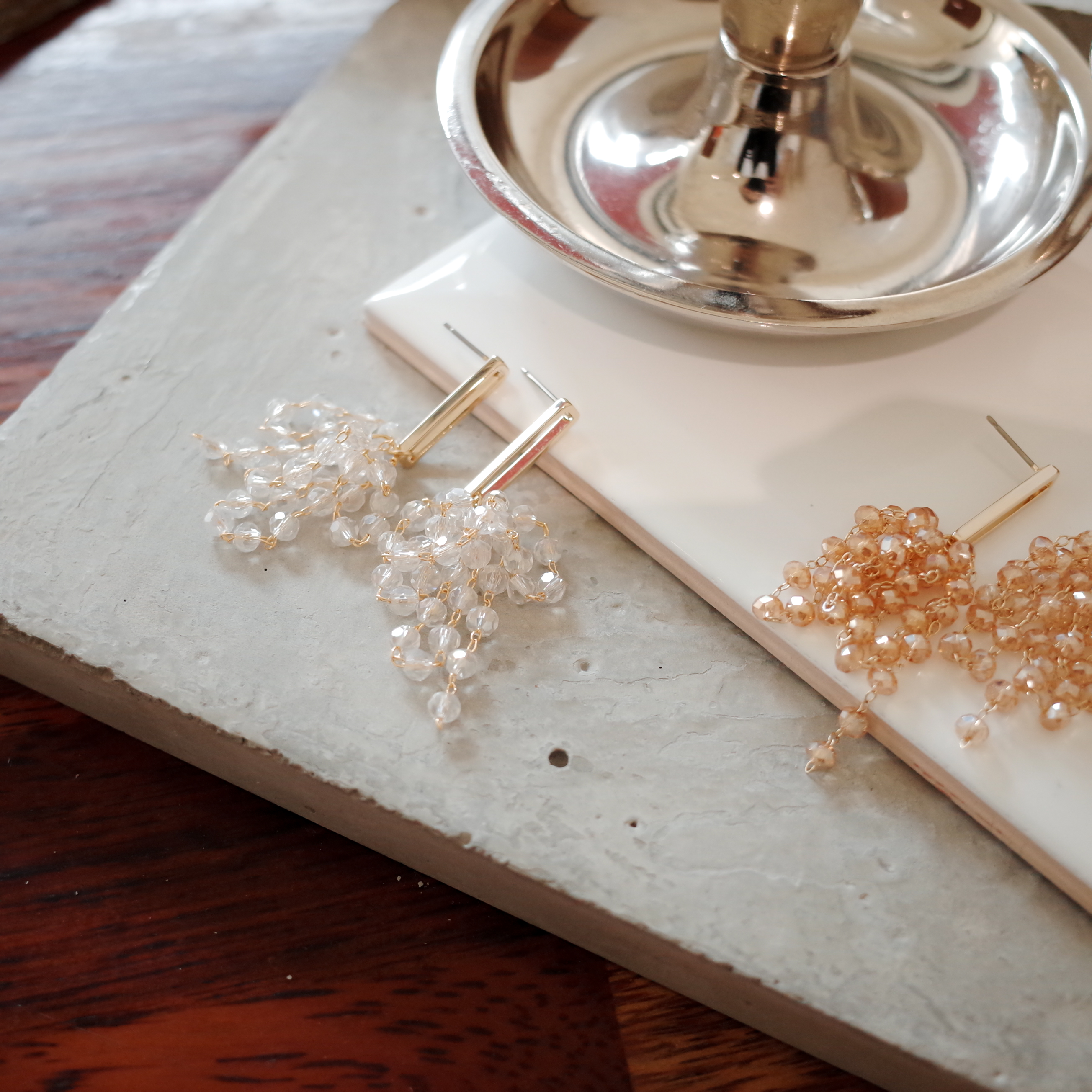 <b><p>Kyukyu Rectangular Bubble pel Drop Eris Simp</p></b><b><p>キュキュ 長方形バー バブル真珠 ドロップイヤリング シンプルユニーク スタイリッシュルック</p></b><br /><br /><p align='center'>