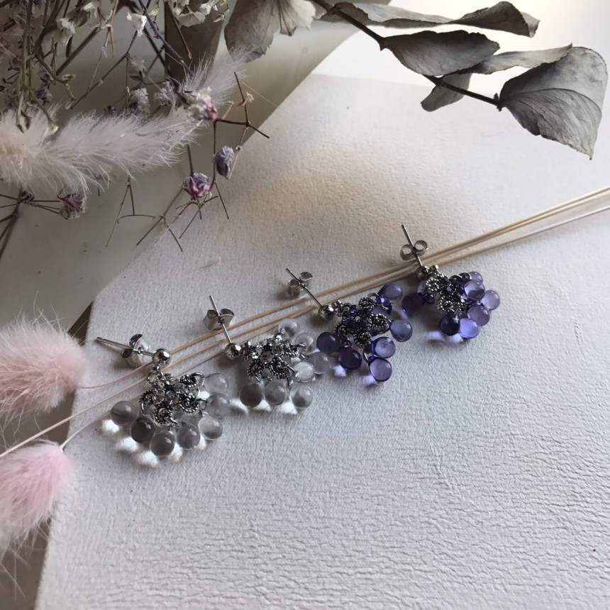 <b><p>Bobo Song Glass Cubic earri oops Today's</p></b><b><p>ボボ集り グラス キュービック イヤリング おっと 今日のファッション 清純コーディネート</p></b><br /><br /><p align='center'>