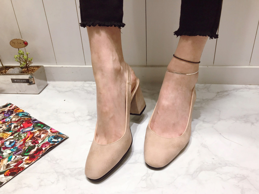 <b><p>Korean Specials Slim Squa nose Middle el</p></b><b><p>Korean特価 スリムな 正方形の鼻 ミドルヒール ングベクヒル 5cm、7cm</p></b><br /><br /><p align='center'>