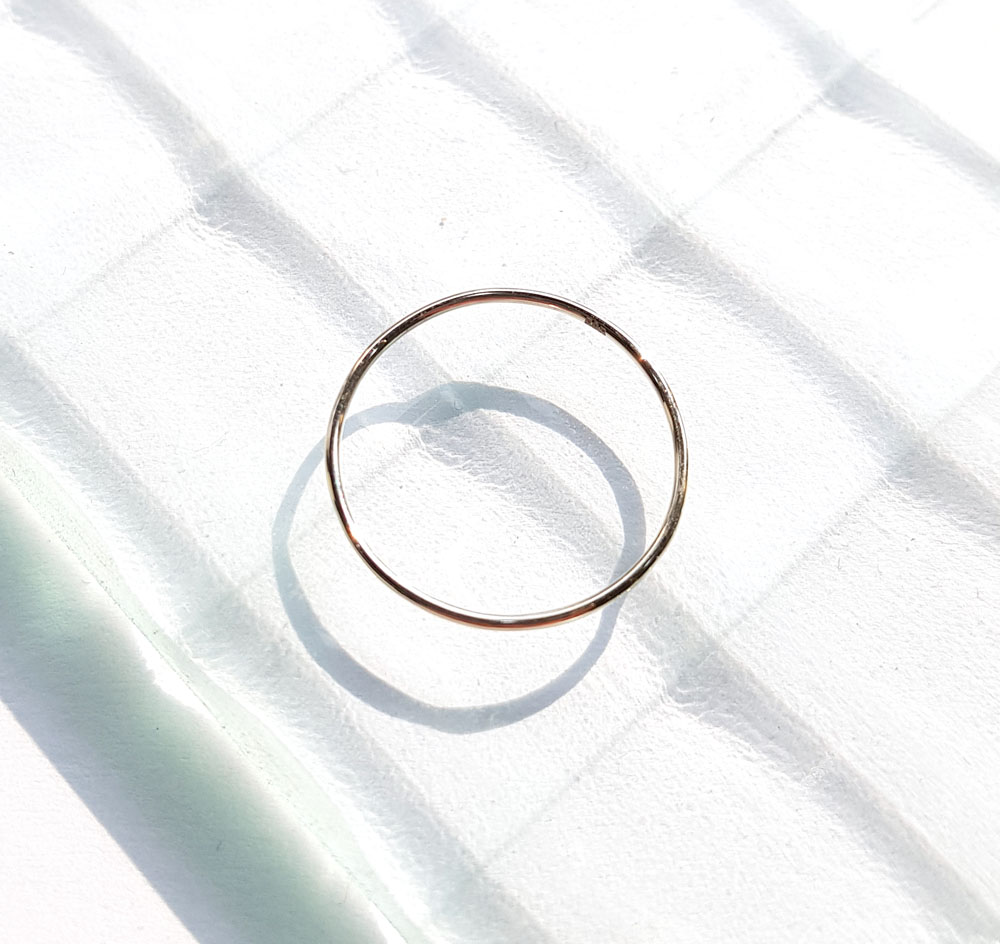 <b><p>White gold Thread ring attractive nt feel</p></b><b><p>ホワイト ゴールド 糸リング 魅力ある きちんとした感じ 14K コーディネートしやすい</p></b><br /><br /><p align='center'>