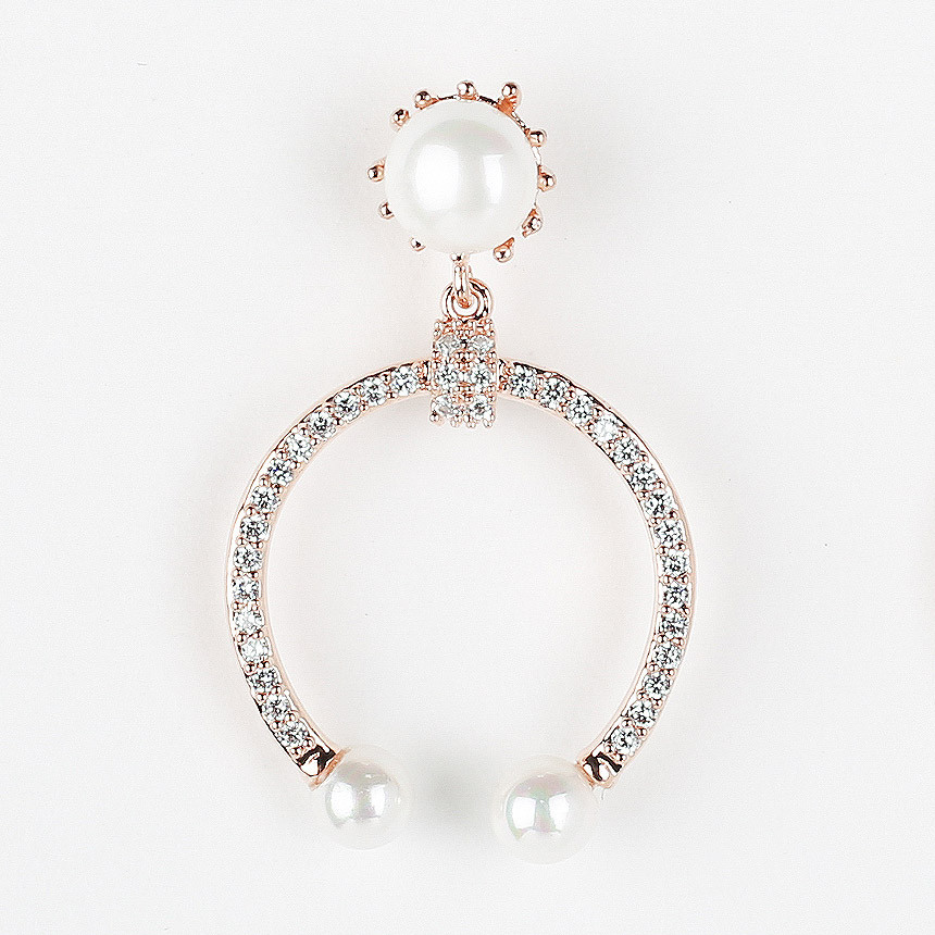 <b><p>Lons Cubic Ellipse Drop Pearl ring Feme coordati</p></b><b><p>ローンズ キュービック 楕円 ドロップ 真珠 イヤリング フェミニンコーディネート</p></b><br /><br /><p align='center'>