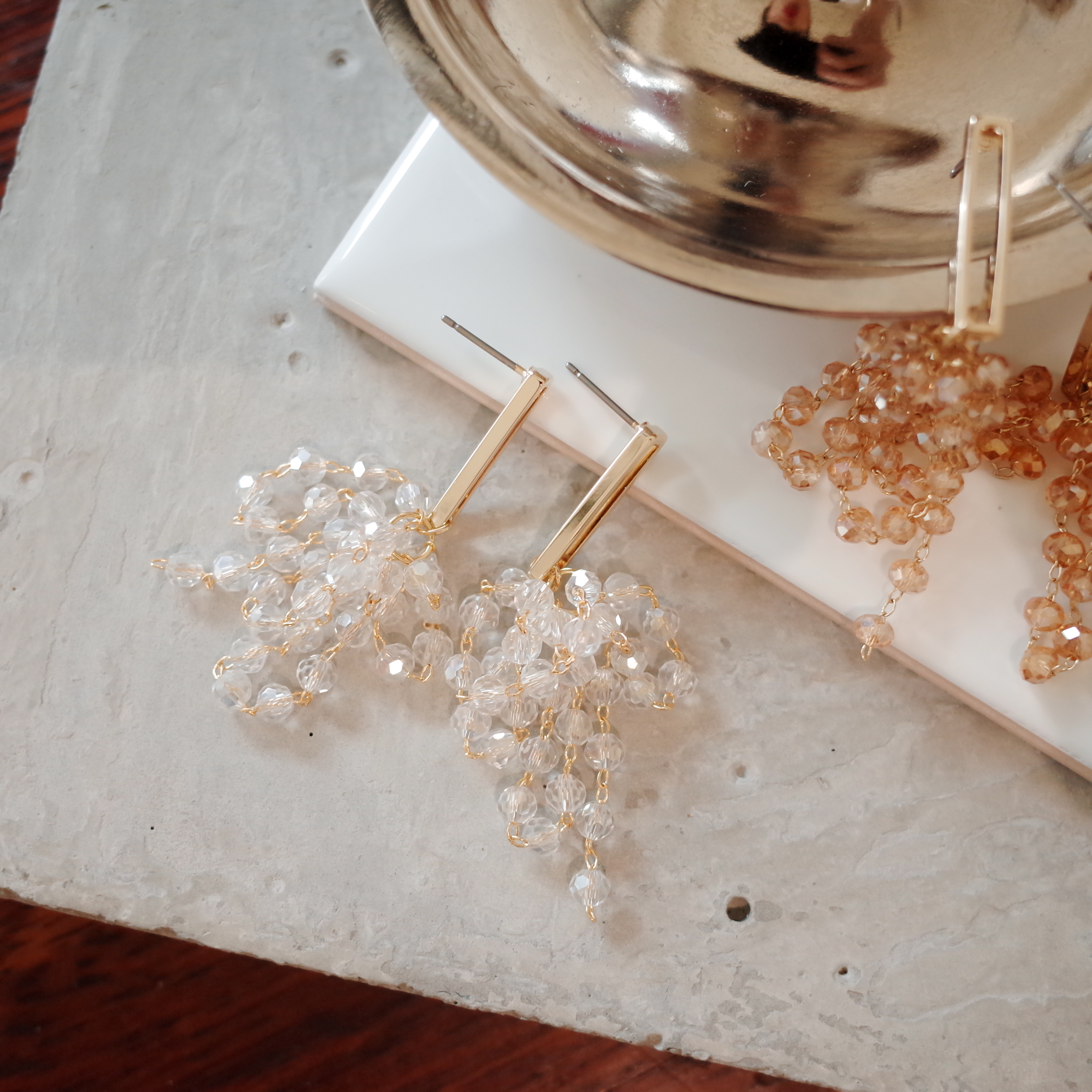 <b><p>Kyukyu Rectangular Bubble pel Drop Eris Simp</p></b><b><p>キュキュ 長方形バー バブル真珠 ドロップイヤリング シンプルユニーク スタイリッシュルック</p></b><br /><br /><p align='center'>