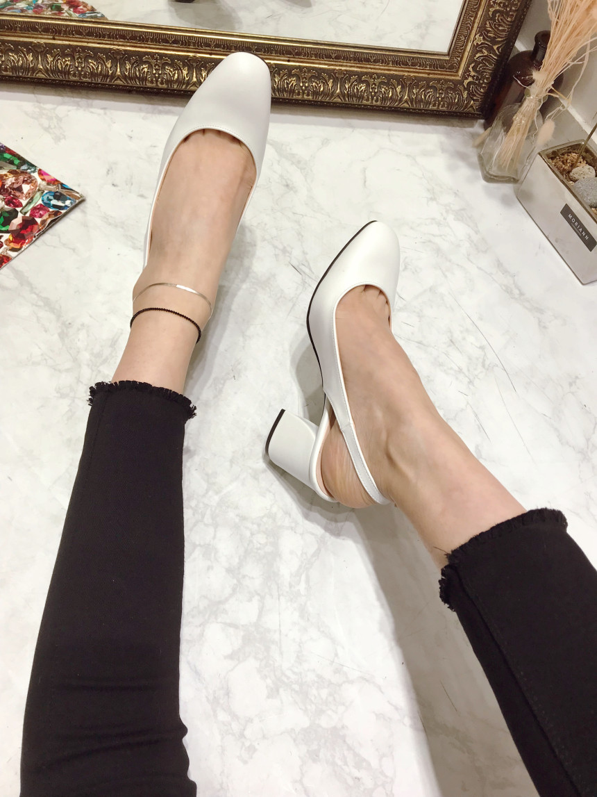 <b><p>Korean Specials Slim Squa nose Middle el</p></b><b><p>Korean特価 スリムな 正方形の鼻 ミドルヒール ングベクヒル 5cm、7cm</p></b><br /><br /><p align='center'>