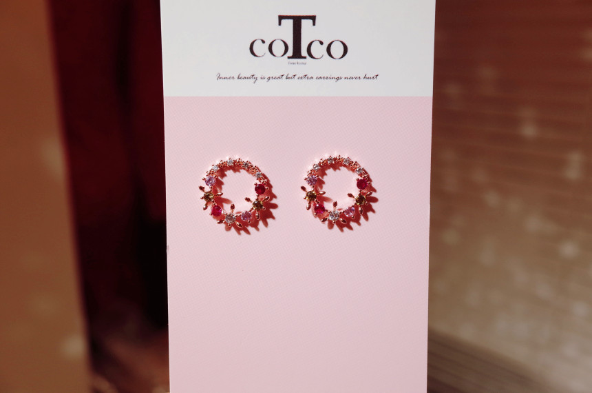 <b><p>Flower Crn Make me conclusion earring</p></b><b><p>花 王冠を 作ってくれ 断定 イヤリング</p></b><br /><br /><p align='center'>