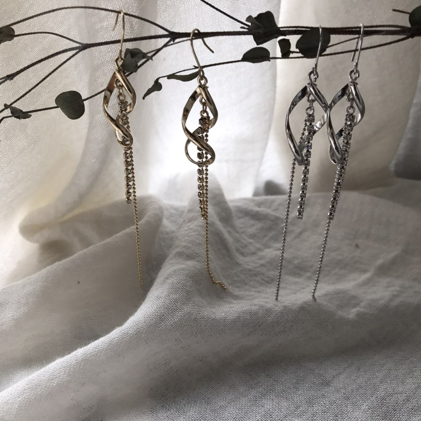 <b><p>Possible eaves Sonia Cubic Lg Drop rring</p></b><b><p>グィチ可能 ソニア キュービック ロング ドロップ イヤリ フェミニンコーディネート</p></b><br /><br /><p align='center'>