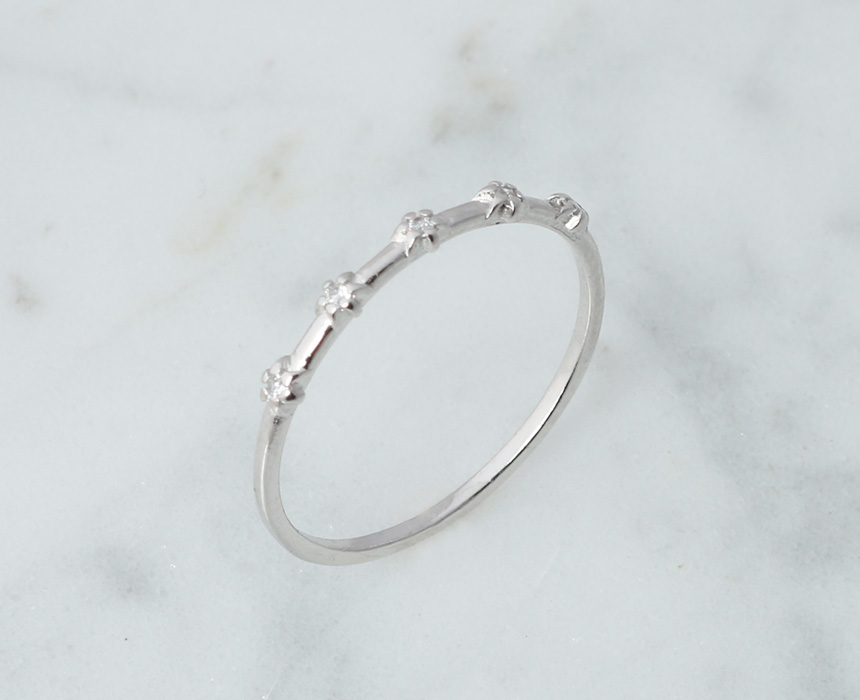 <b><p>Spring new arval Silver bum Glitt St se Layed</p></b><b><p>春身上 銀の指輪 輝く 別セッティング 重ね着 センスある コーディネート ペピスタイル</p></b><br /><br /><p align='center'>