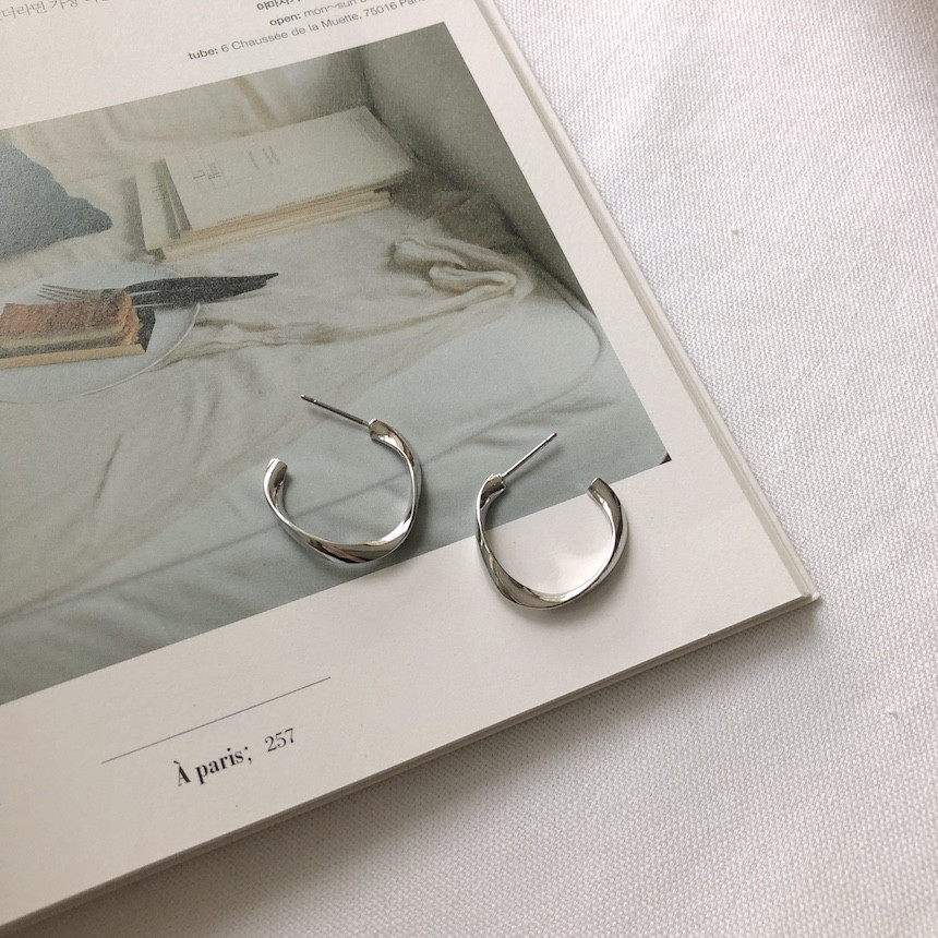 <b><p>daily medium Ring earrs acc709 basic Good</p></b><b><p>デイリー ミディアム リングピアス acc709 基本 ベーシック 無難な メタル</p></b><br /><br /><p align='center'>