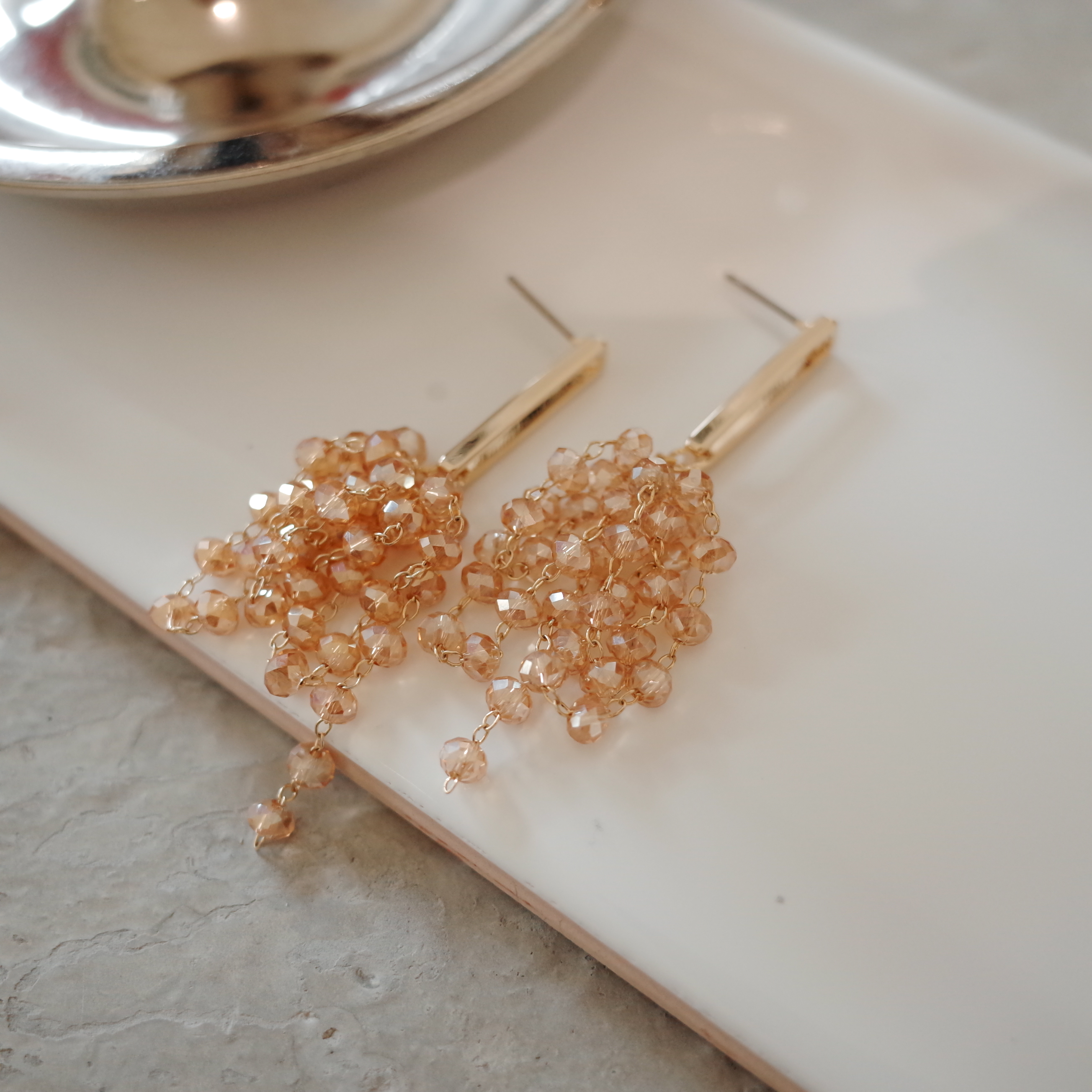 <b><p>Kyukyu Rectangular Bubble pel Drop Eris Simp</p></b><b><p>キュキュ 長方形バー バブル真珠 ドロップイヤリング シンプルユニーク スタイリッシュルック</p></b><br /><br /><p align='center'>