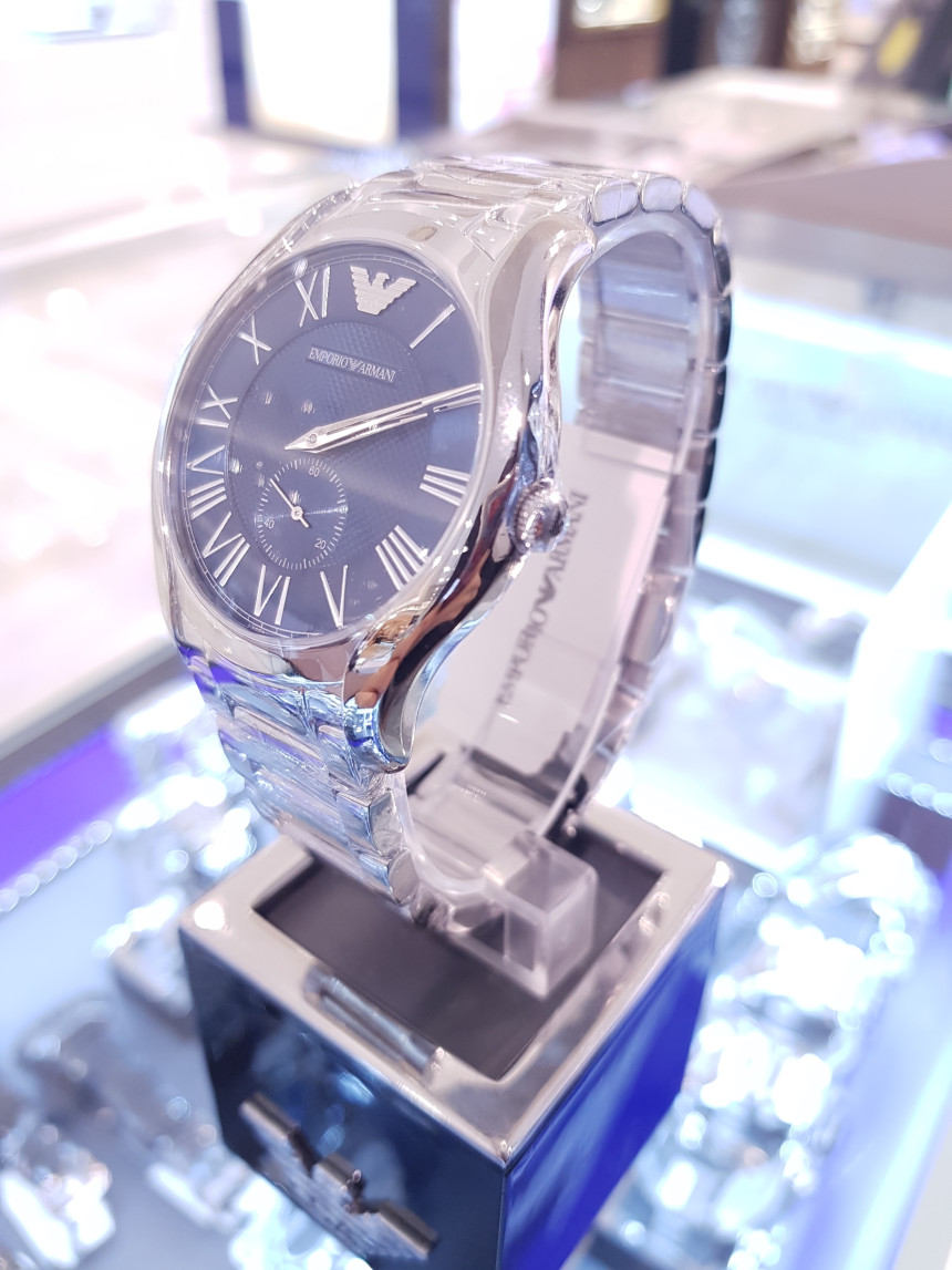 <b><p>Emporio Armani men tal clock AR11085 attractive</p></b><b><p>エンポリオ アルマーニ 男性用 メタル 時計 AR11085 魅力ある 斬新なデザイン</p></b><br /><br /><p align='center'>