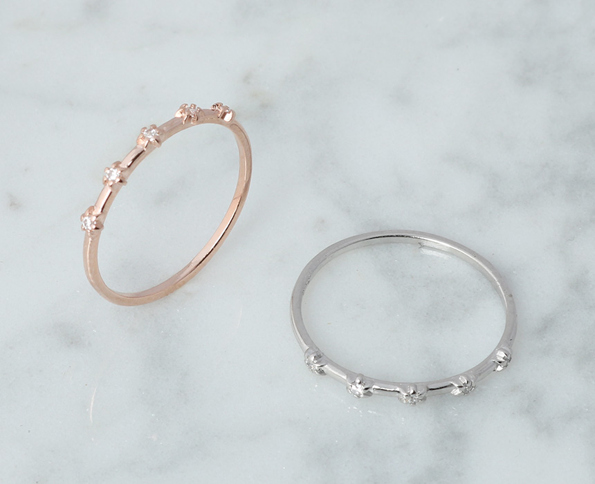 <b><p>Spring new arval Silver bum Glitt St se Layed</p></b><b><p>春身上 銀の指輪 輝く 別セッティング 重ね着 センスある コーディネート ペピスタイル</p></b><br /><br /><p align='center'>