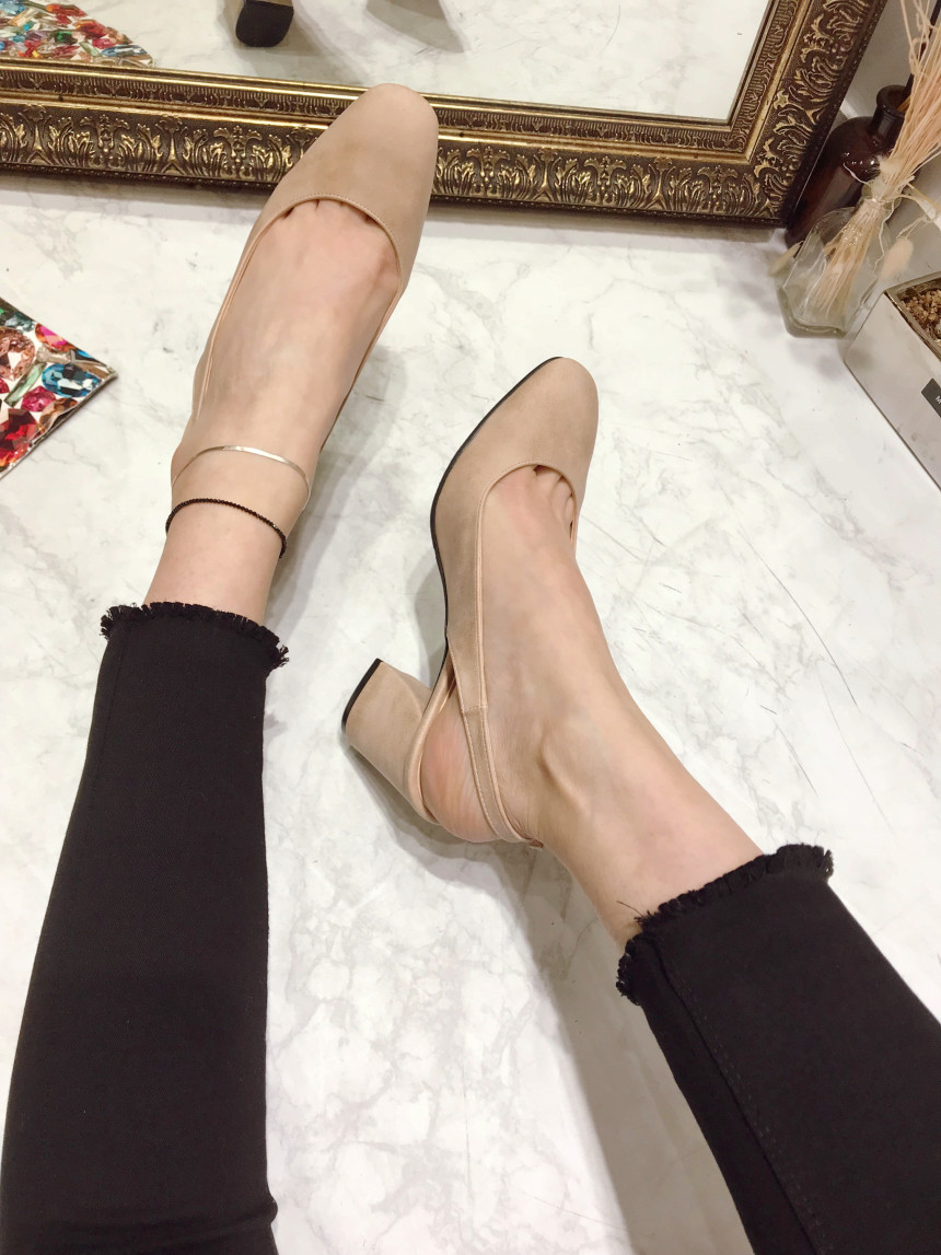 <b><p>Korean Specials Slim Squa nose Middle el</p></b><b><p>Korean特価 スリムな 正方形の鼻 ミドルヒール ングベクヒル 5cm、7cm</p></b><br /><br /><p align='center'>