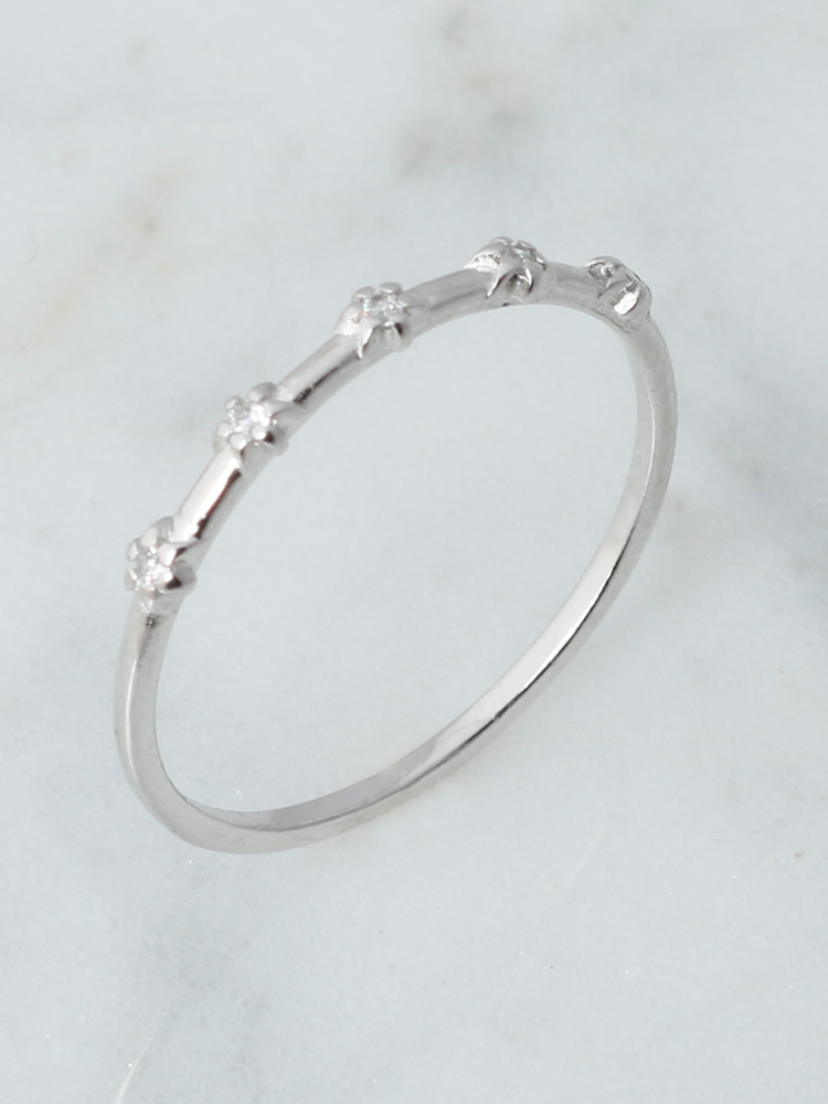 <b><p>Spring new arval Silver bum Glitt St se Layed</p></b><b><p>春身上 銀の指輪 輝く 別セッティング 重ね着 センスある コーディネート ペピスタイル</p></b><br /><br /><p align='center'>