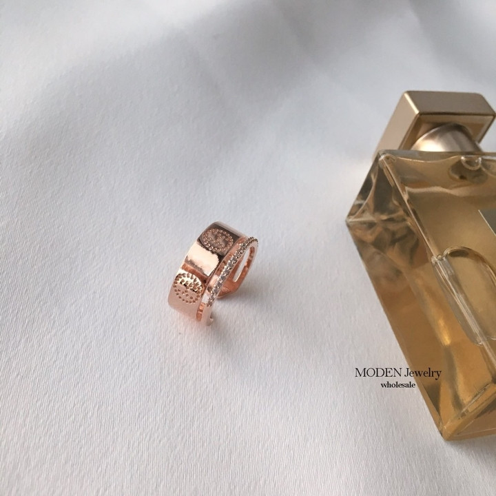 <b><p>Advanced H initial Plat rg Pk gold Fond Layer</p></b><b><p>高級 H イニシャル メッキ リング ピンクゴールド な 重ね着 ポイント キュービック</p></b><br /><br /><p align='center'>