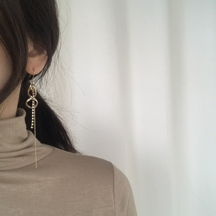 <b><p>Possible eaves Sonia Cubic Lg Drop rring</p></b><b><p>グィチ可能 ソニア キュービック ロング ドロップ イヤリ フェミニンコーディネート</p></b><br /><br /><p align='center'>