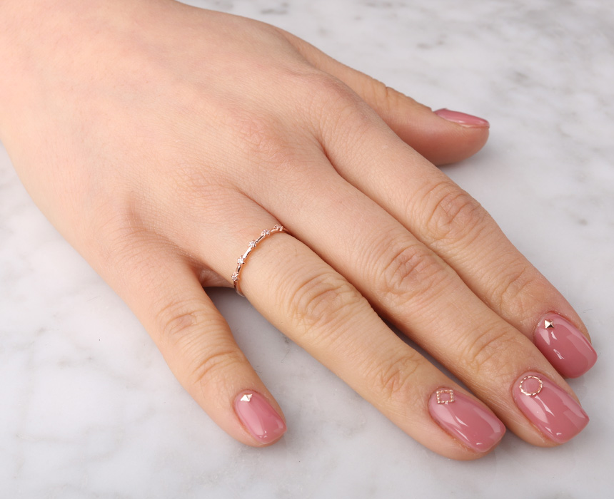 <b><p>Spring new arval Silver bum Glitt St se Layed</p></b><b><p>春身上 銀の指輪 輝く 別セッティング 重ね着 センスある コーディネート ペピスタイル</p></b><br /><br /><p align='center'>