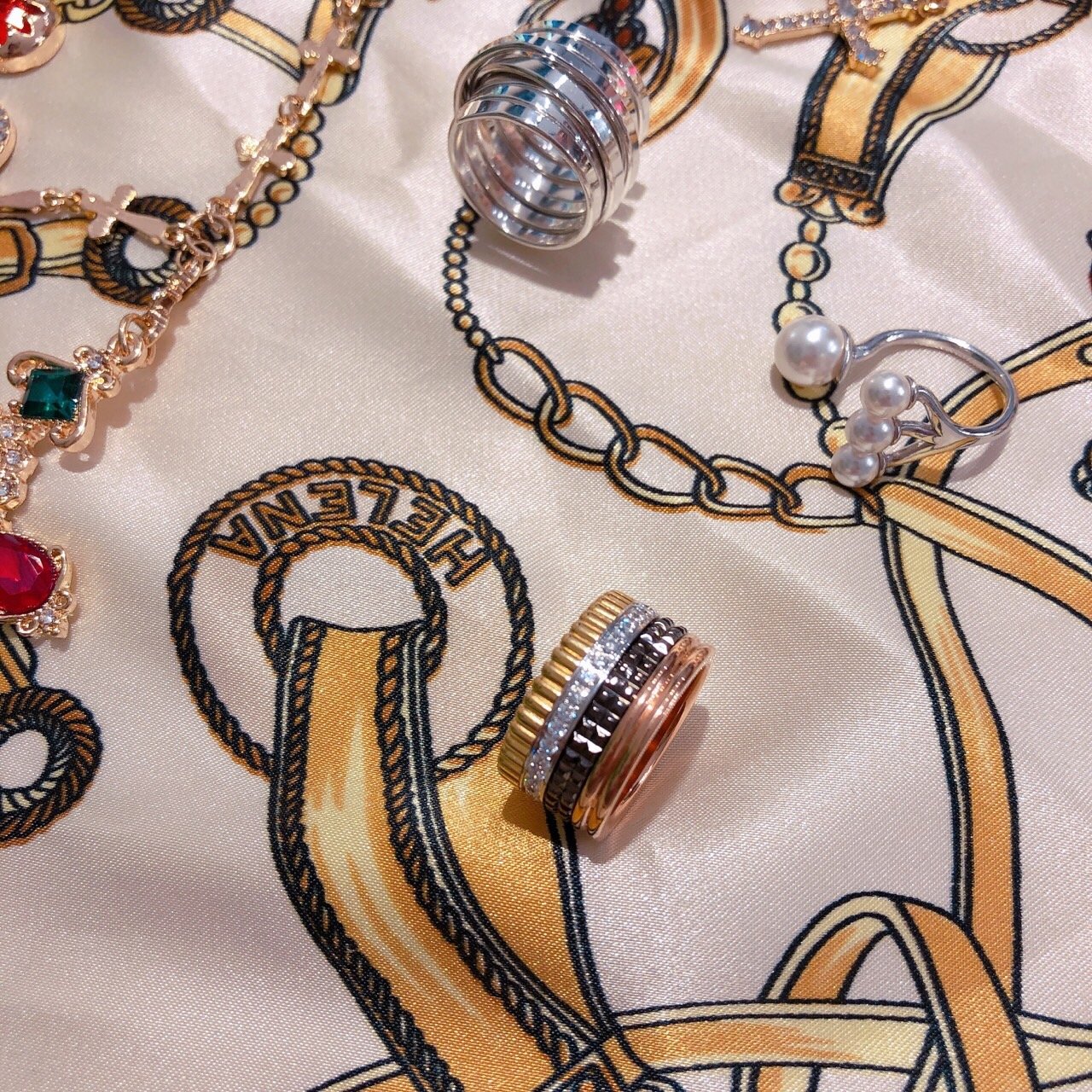 <b><p>Combi Quattro ring les Rose gold, silver92.5</p></b><b><p>コンビ クワトロリング 5行 ローズゴールド、ゴールド silver92.5製品</p></b><br /><br /><p align='center'>