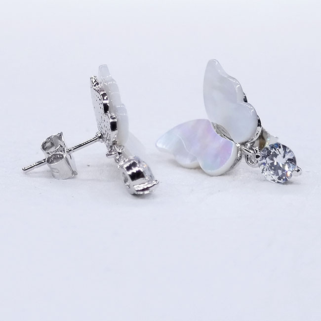 <b><p>Eileen Natty Buerfly Earrings ajje18357 Vivid</p></b><b><p>アイリーン 螺鈿の弓のイヤリング ajje18357 生気溌剌と 特別な贈り物 センスのある女性</p></b><br /><br /><p align='center'>