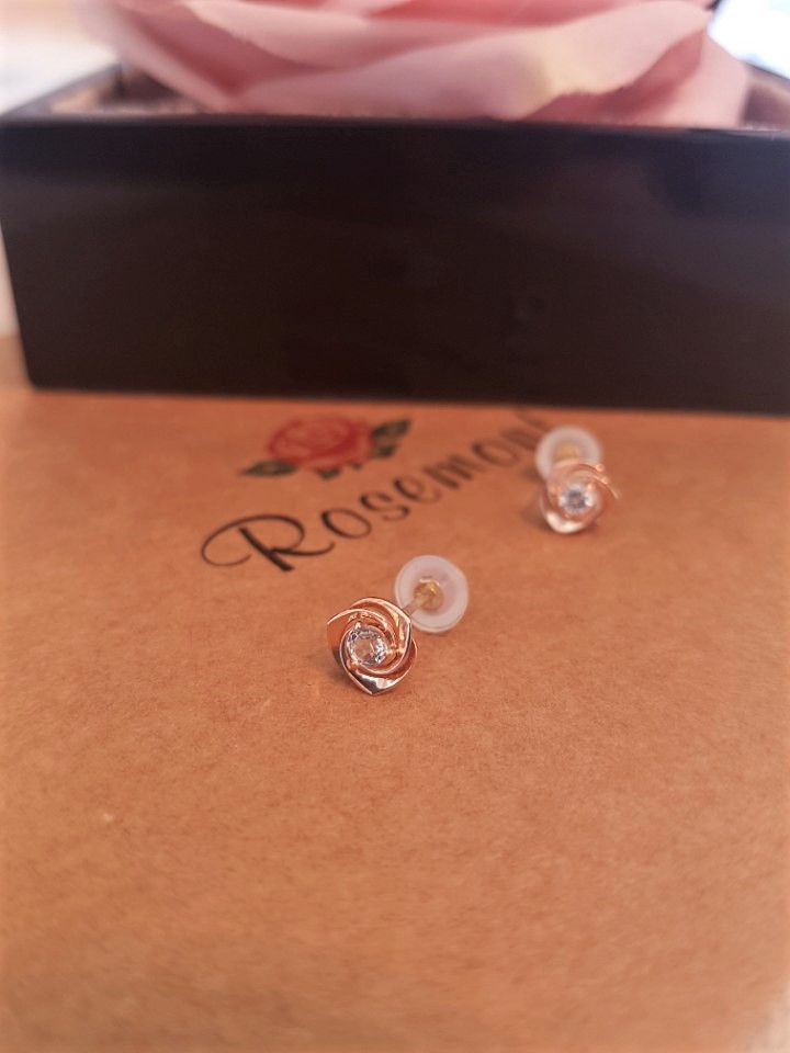 <b><p>Jewelery Rose Mont Topaz 14K earring RK0118</p></b><b><p>ズームジュエリー ローズモン トパ 14K イヤリング RK0118 結婚式の祝賀客ルックコーディネ</p></b><br /><br /><p align='center'>