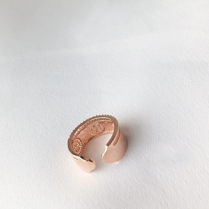 <b><p>Advanced H initial Plat rg Pk gold Fond Layer</p></b><b><p>高級 H イニシャル メッキ リング ピンクゴールド な 重ね着 ポイント キュービック</p></b><br /><br /><p align='center'>